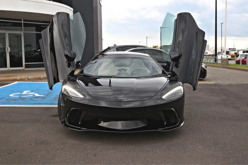 2026 McLaren GT - Image 4 of 15
