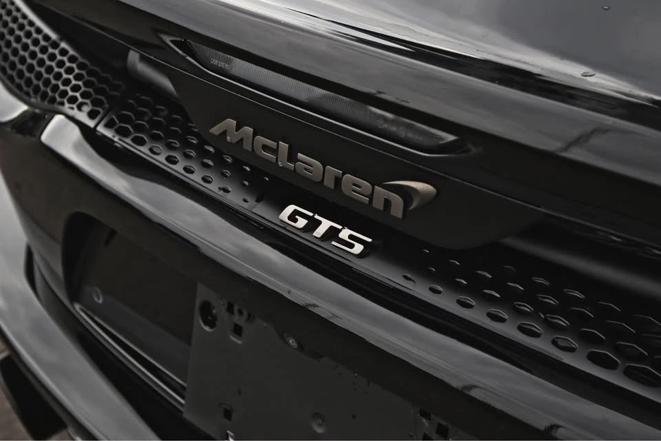 2026 McLaren GT - Image 9 of 15