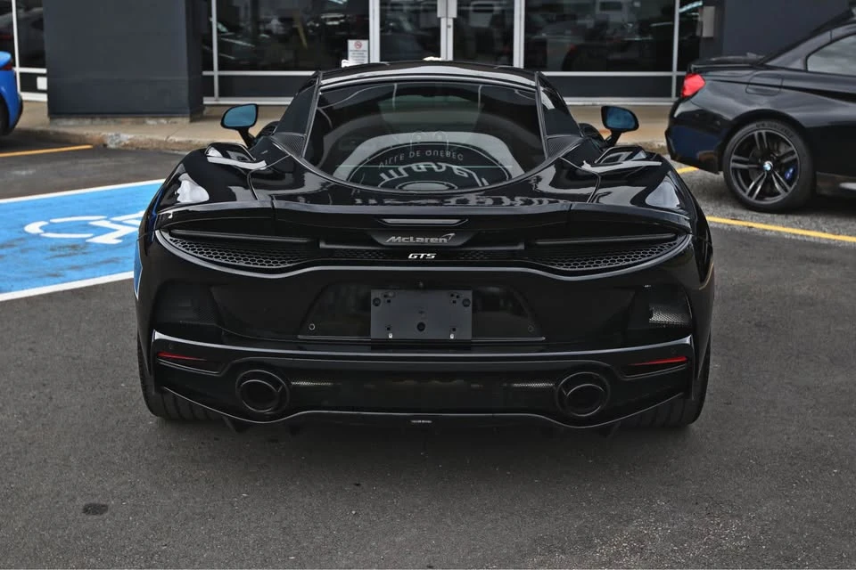 2026 McLaren GT - Image 8 of 15