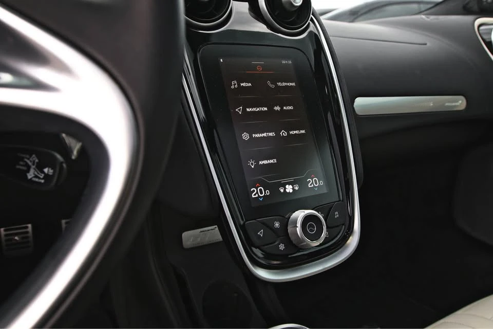 2026 McLaren GT - Image 13 of 15