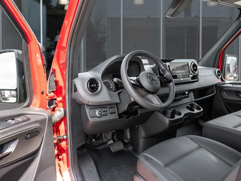 2026 Mercedes-Benz VS30 Sprinter - Image 8 of 9