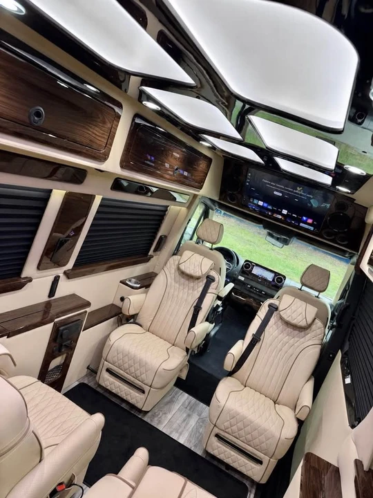 2026 Mercedes-Benz VS30 Sprinter - Image 2 of 20