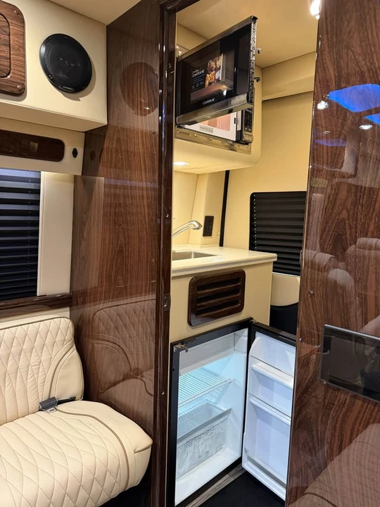 2026 Mercedes-Benz VS30 Sprinter - Image 8 of 20