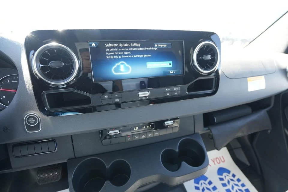 2026 Mercedes-Benz VS30 Sprinter - Image 7 of 13