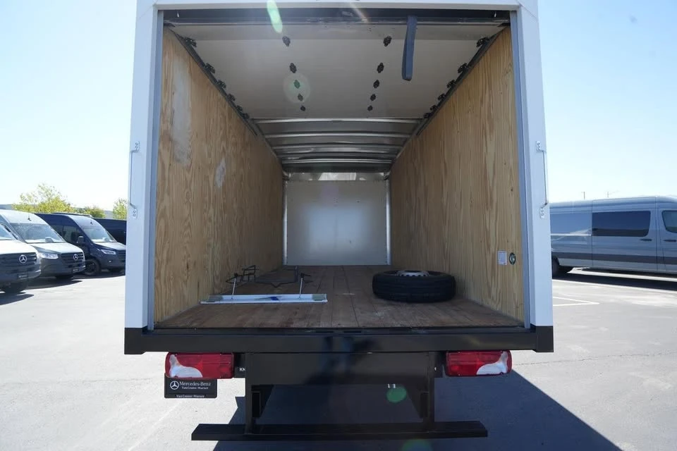 2026 Mercedes-Benz VS30 Sprinter - Image 10 of 13