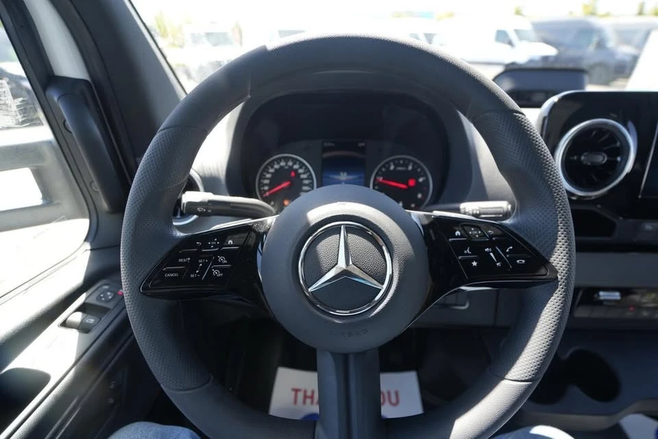 2026 Mercedes-Benz VS30 Sprinter - Image 6 of 13