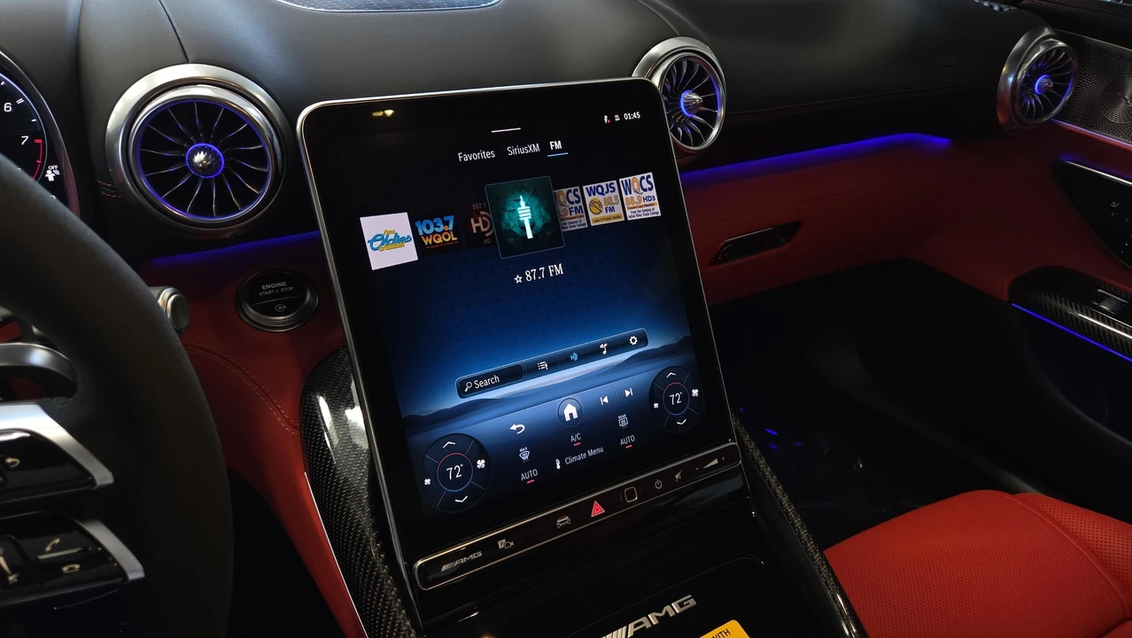2026 Mercedes-Benz AMG GT - Image 25 of 31