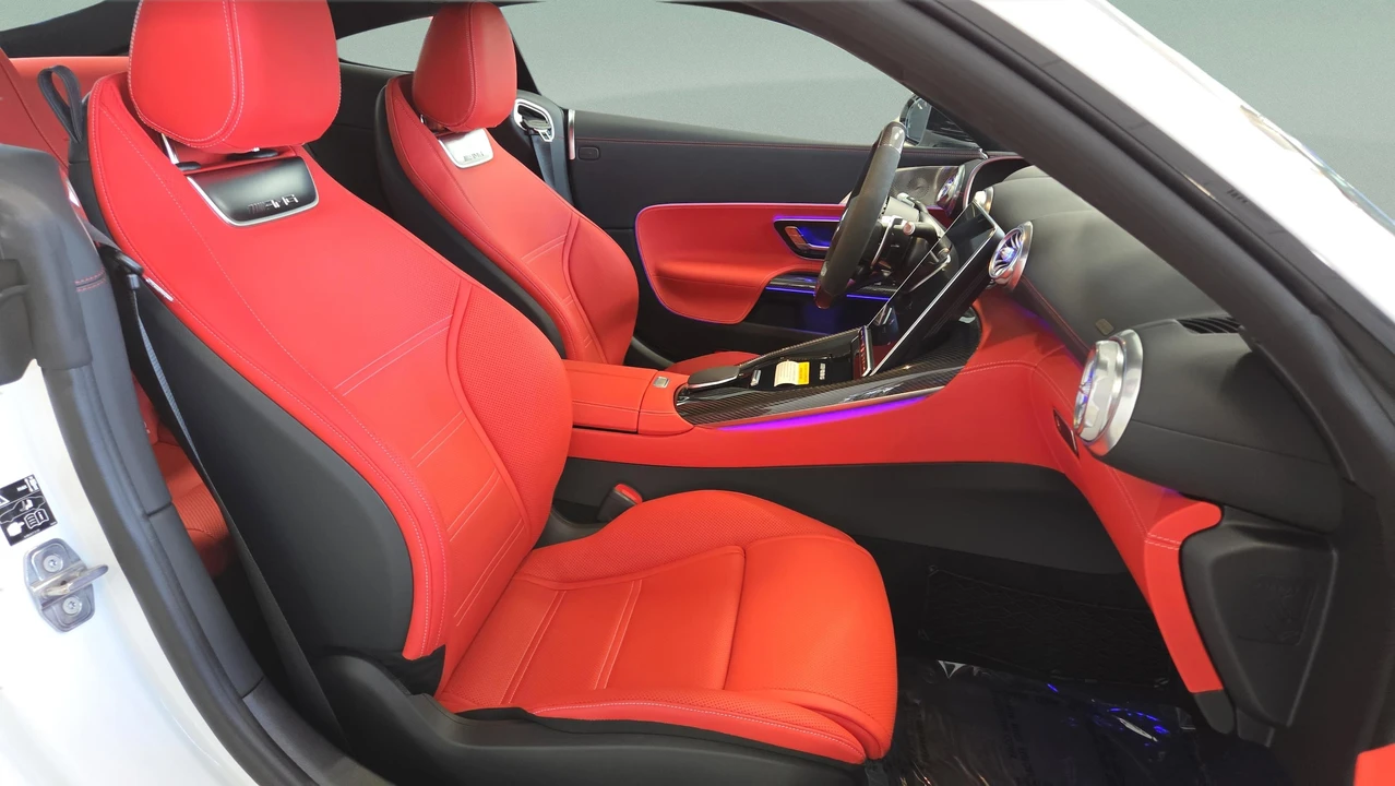 2026 Mercedes-Benz AMG GT - Image 14 of 31