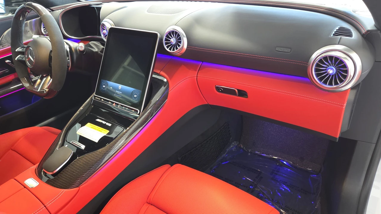 2026 Mercedes-Benz AMG GT - Image 13 of 31