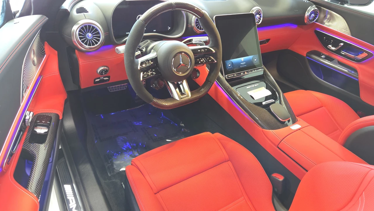 2026 Mercedes-Benz AMG GT - Image 10 of 31