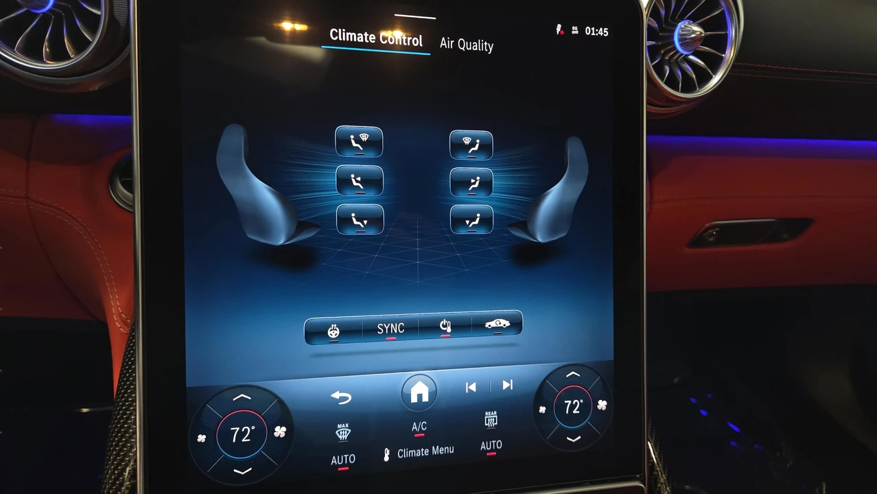 2026 Mercedes-Benz AMG GT - Image 28 of 31