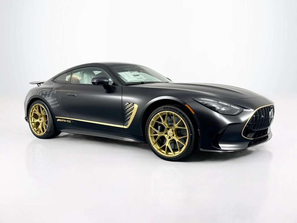 2026 Mercedes-Benz AMG GT - Image 4 of 31