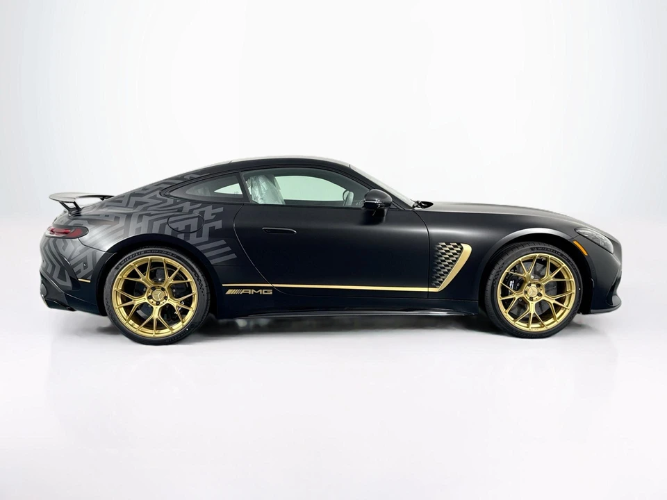 2026 Mercedes-Benz AMG GT - Image 5 of 31