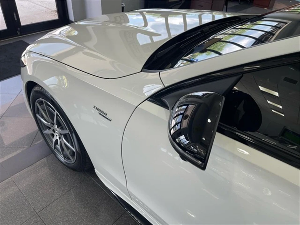 2026 Mercedes-Benz AMG GT - Image 13 of 31