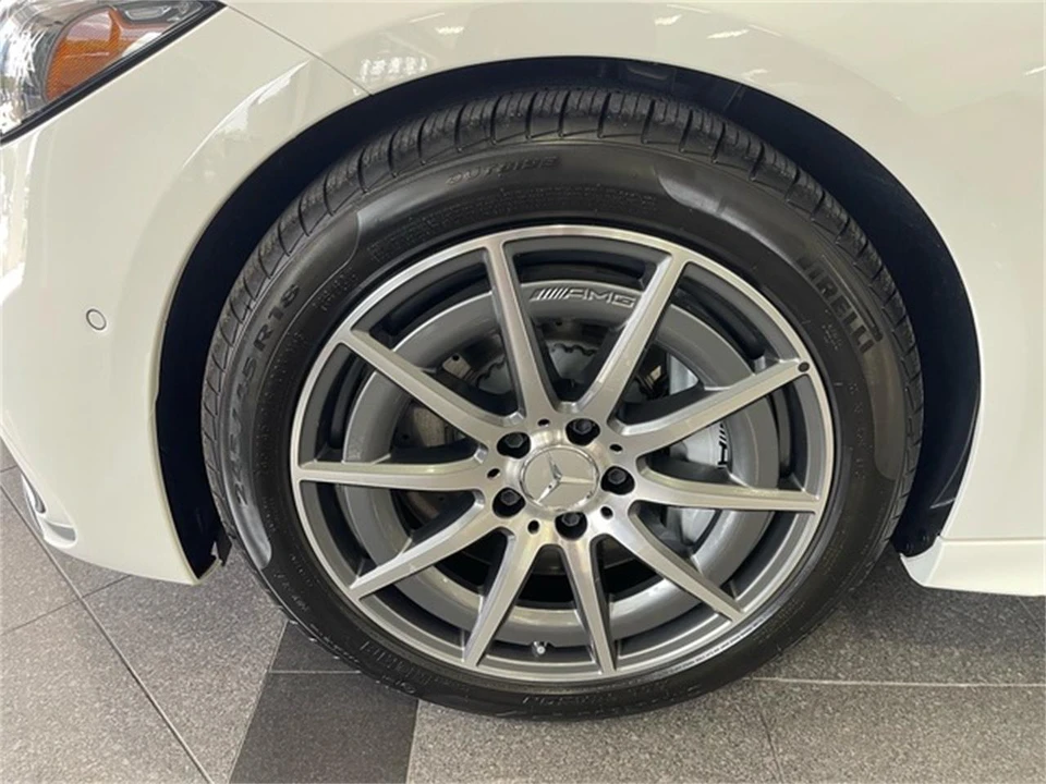 2026 Mercedes-Benz AMG GT - Image 23 of 31