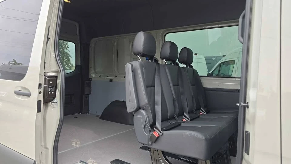 2026 Mercedes-Benz VS30 Sprinter - Image 2 of 5