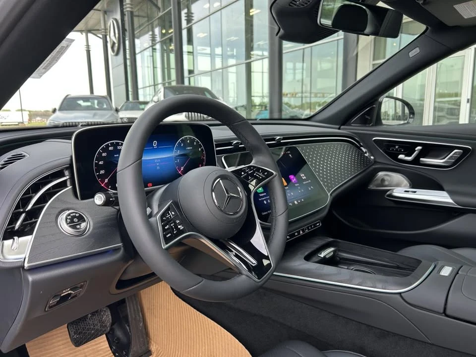 2026 Mercedes-Benz W214 E-Class - Image 10 of 18