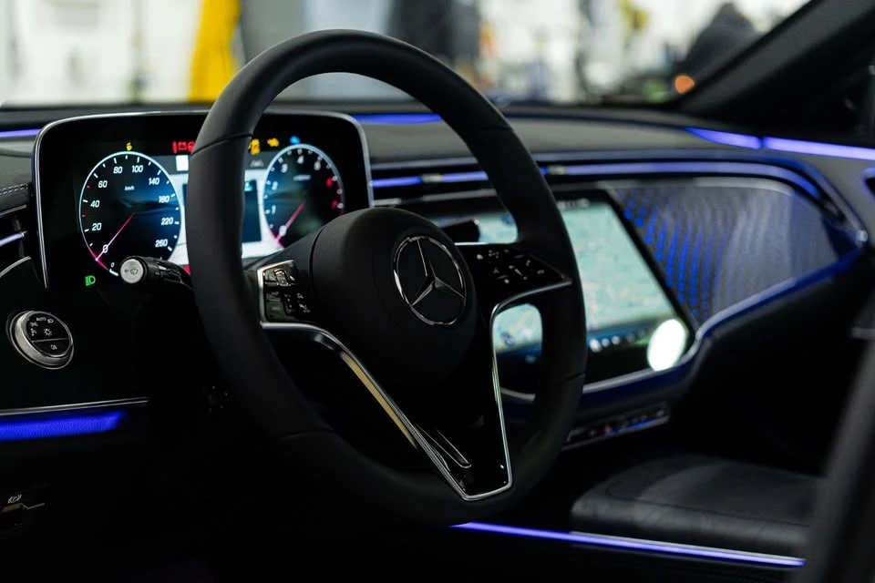 2026 Mercedes-Benz W214 E-Class - Image 8 of 20