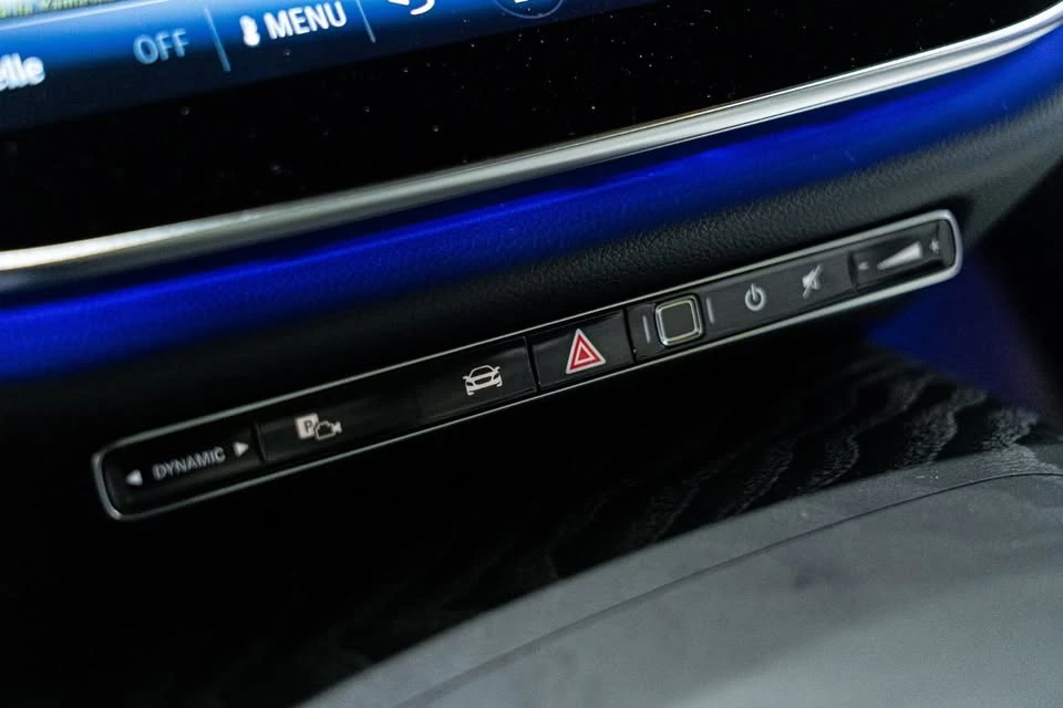 2026 Mercedes-Benz W214 E-Class - Image 15 of 20
