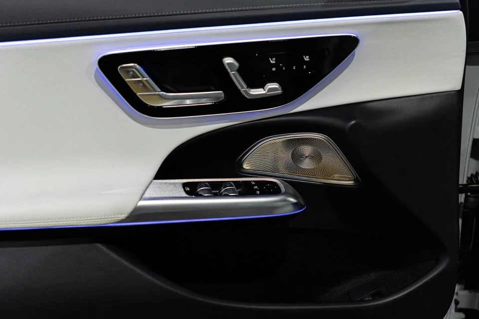2026 Mercedes-Benz W214 E-Class - Image 7 of 20