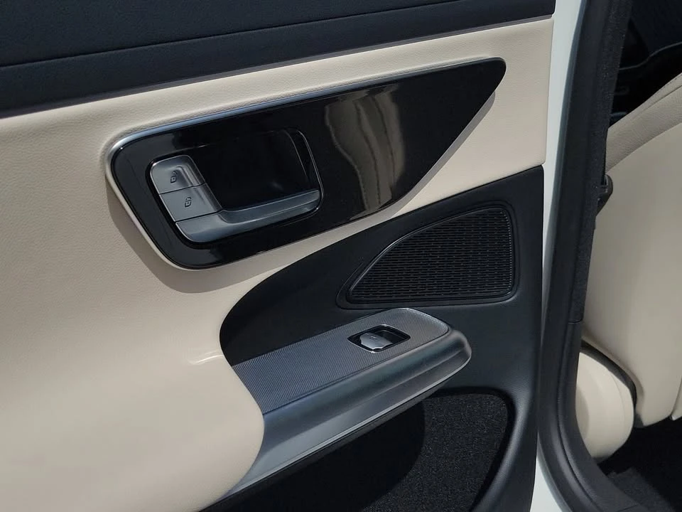 2026 Mercedes-Benz W214 E-Class - Image 7 of 17