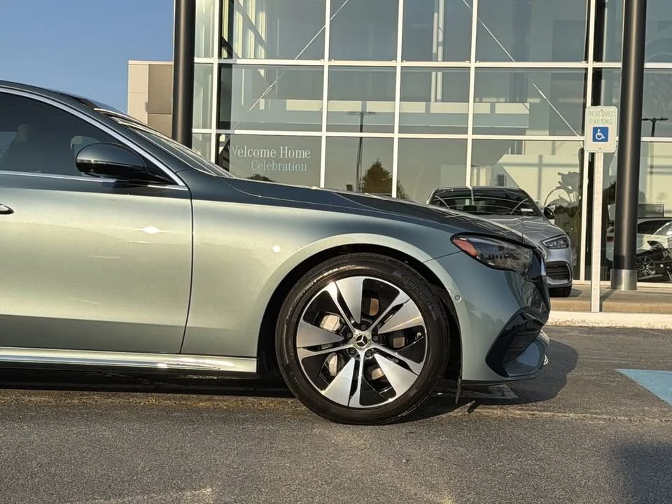 2026 Mercedes-Benz W214 E-Class - Image 8 of 19
