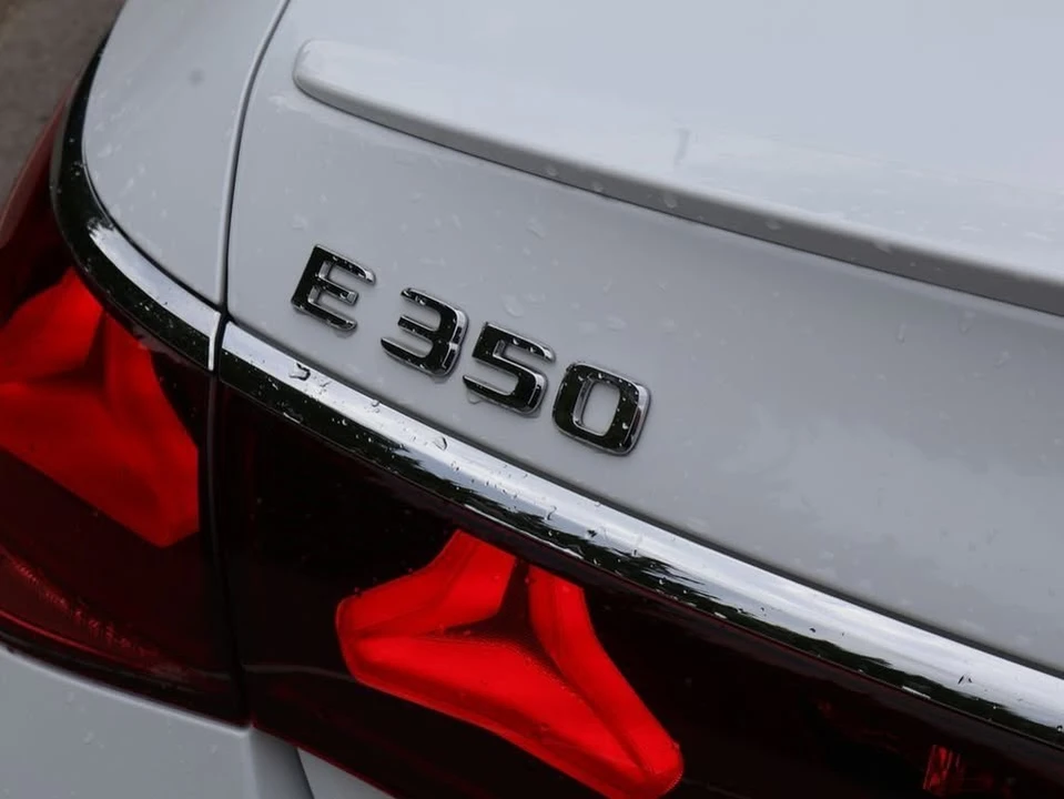 2026 Mercedes-Benz W214 E-Class - Image 8 of 20
