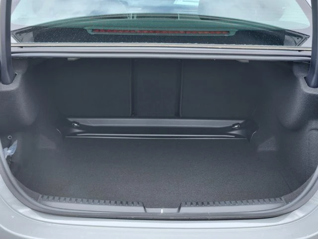 2026 Mercedes-Benz W214 E-Class - Image 15 of 20