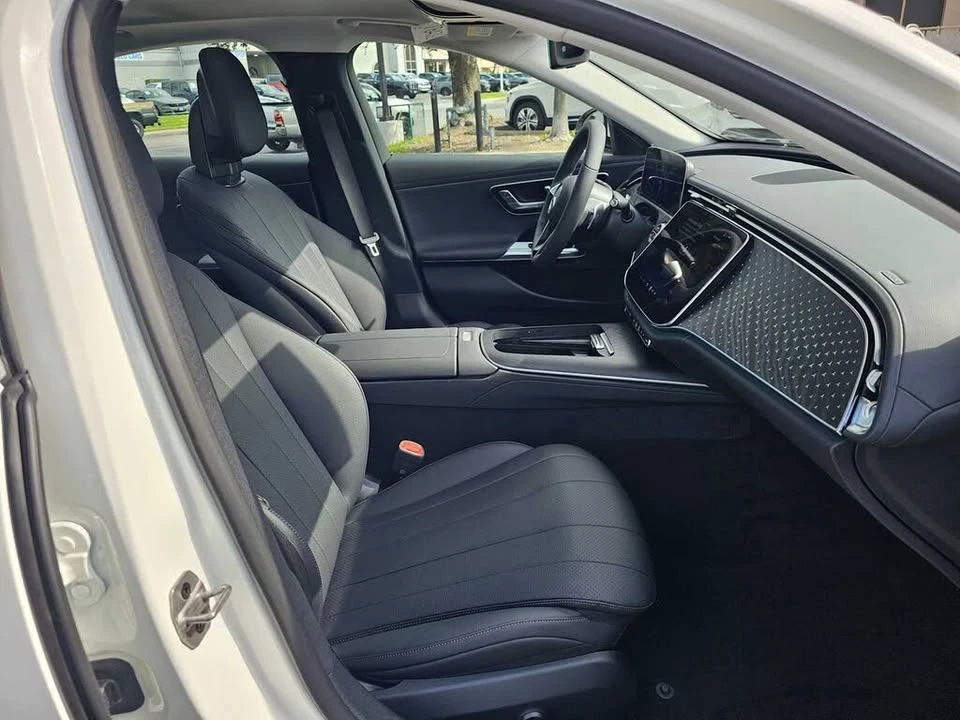 2026 Mercedes-Benz W214 E-Class - Image 10 of 20