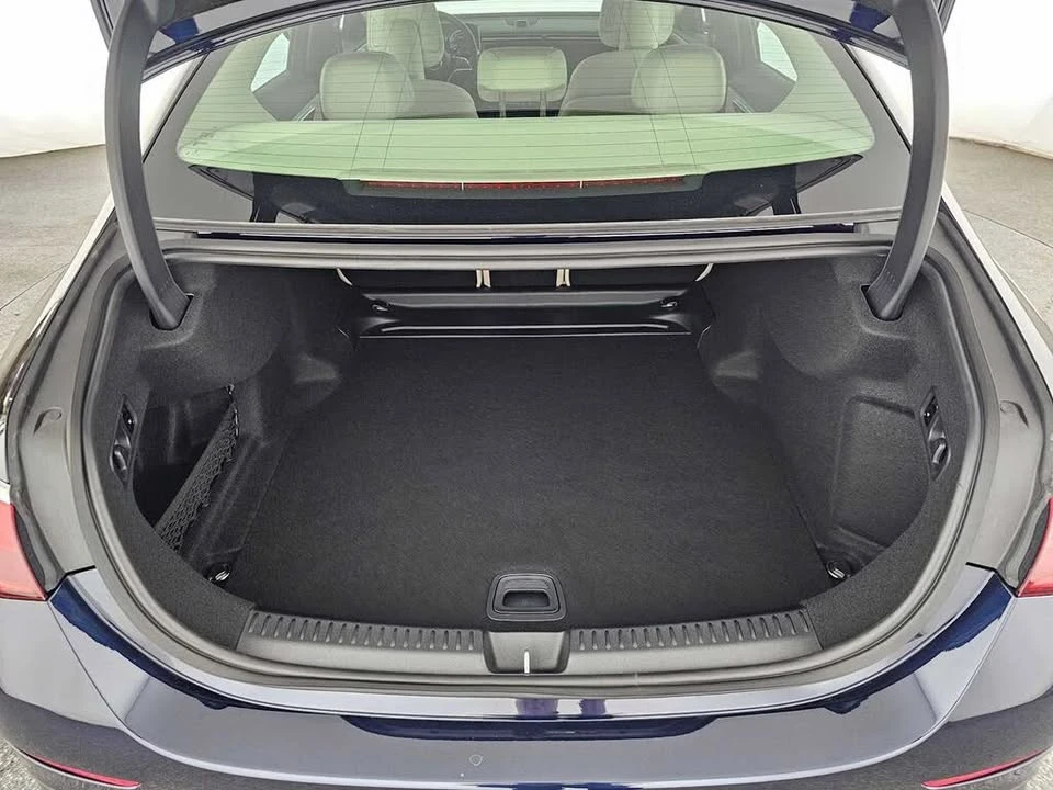 2026 Mercedes-Benz W214 E-Class - Image 14 of 20