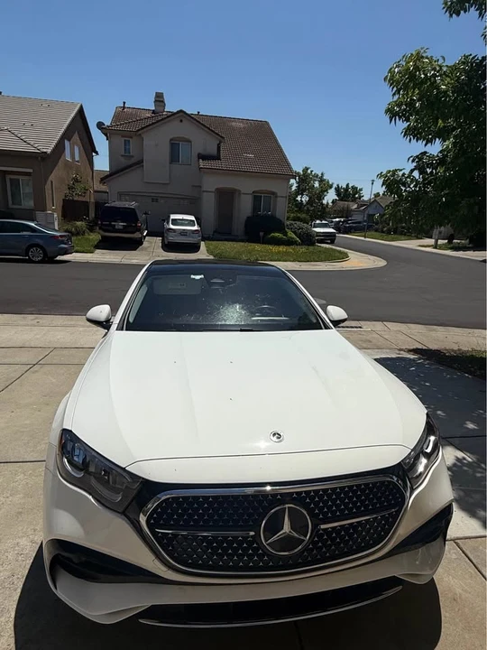 2026 Mercedes-Benz W214 E-Class - Image 3 of 5