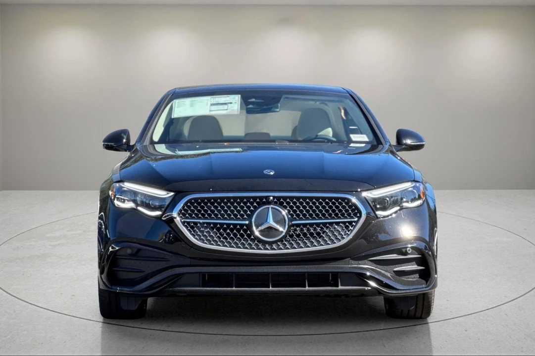 2026 Mercedes-Benz W214 E-Class - Image 9 of 12