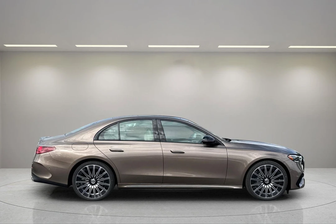 2026 Mercedes-Benz W214 E-Class - Image 3 of 12