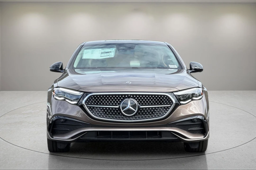 2026 Mercedes-Benz W214 E-Class - Image 9 of 12