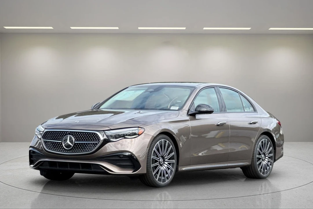2026 Mercedes-Benz W214 E-Class - Image 8 of 12