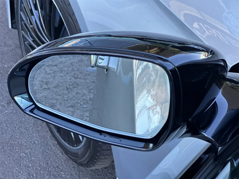 2026 Mercedes-Benz W214 E-Class - Image 9 of 12