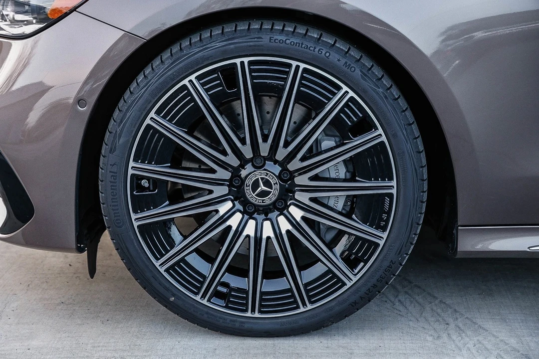 2026 Mercedes-Benz W214 E-Class - Image 9 of 12