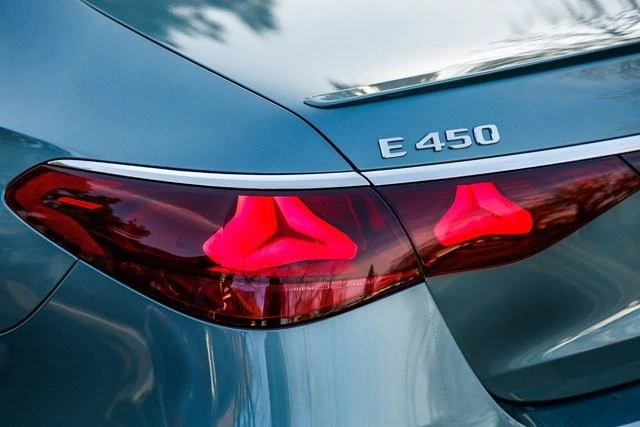 2026 Mercedes-Benz W214 E-Class - Image 8 of 12