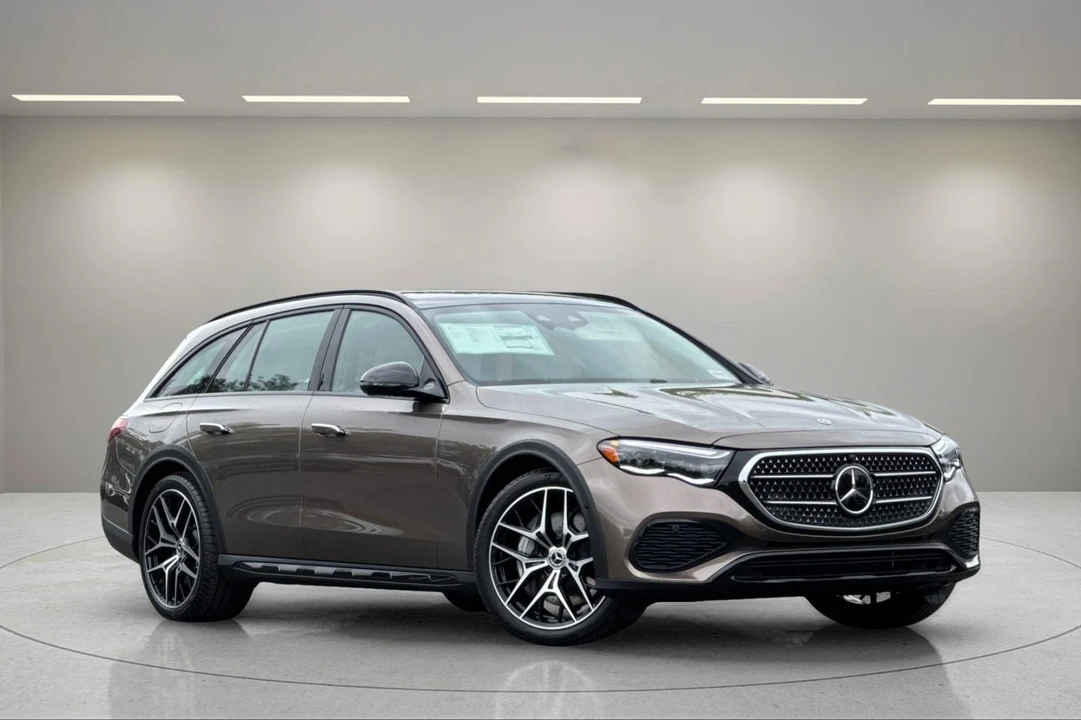 2026 Mercedes-Benz W214 E-Class - Image 2 of 12
