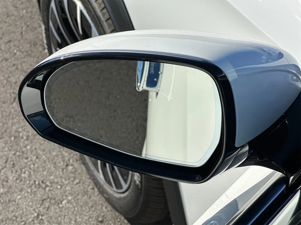 2026 Mercedes-Benz W214 E-Class - Image 9 of 12