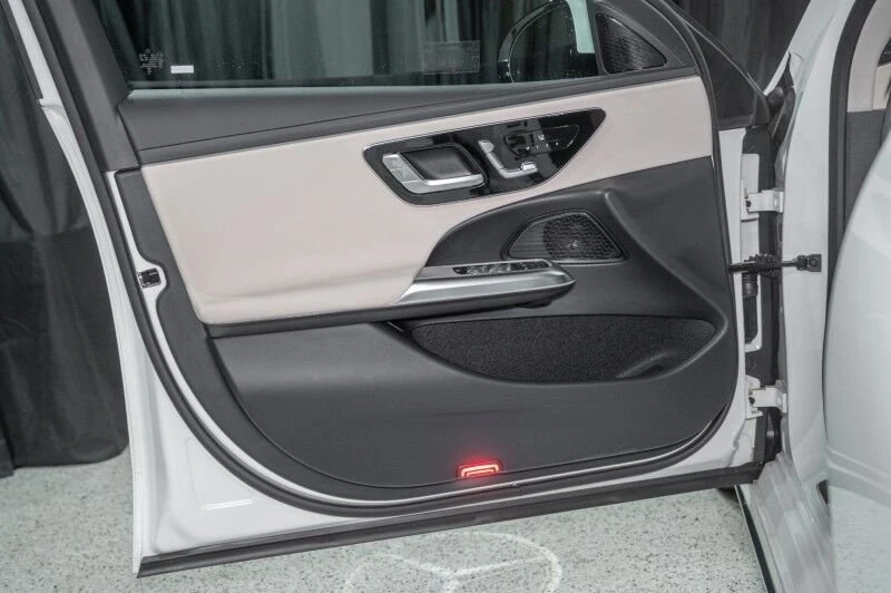 2026 Mercedes-Benz W214 E-Class - Image 10 of 20