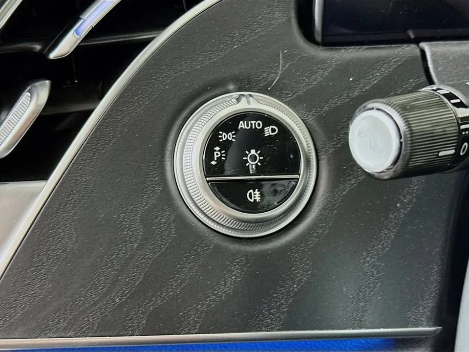 2026 Mercedes-Benz W214 E-Class - Image 9 of 20