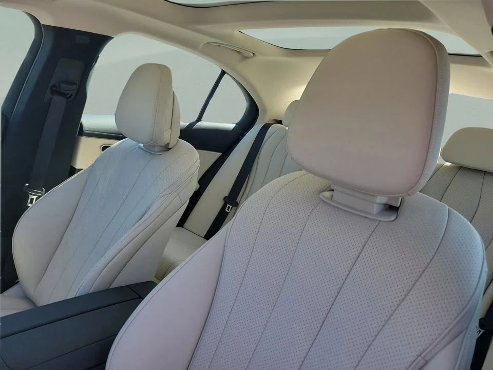 2026 Mercedes-Benz W214 E-Class - Image 8 of 17