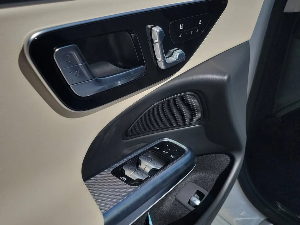 2026 Mercedes-Benz W214 E-Class - Image 9 of 17