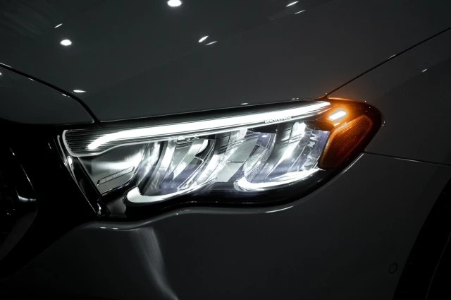 2026 Mercedes-Benz W214 E-Class - Image 8 of 12