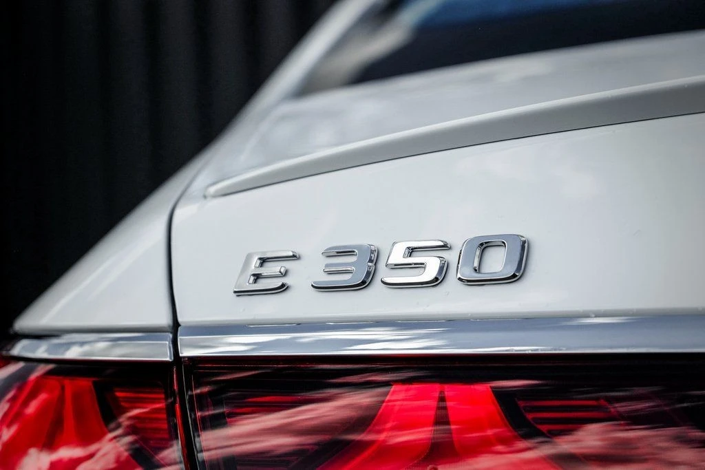 2026 Mercedes-Benz W214 E-Class - Image 9 of 21