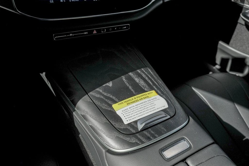 2026 Mercedes-Benz W214 E-Class - Image 16 of 21