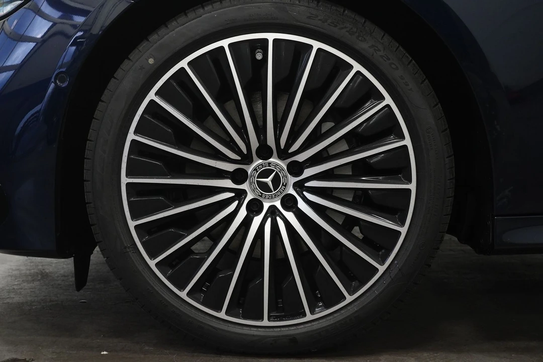2026 Mercedes-Benz W214 E-Class - Image 10 of 12