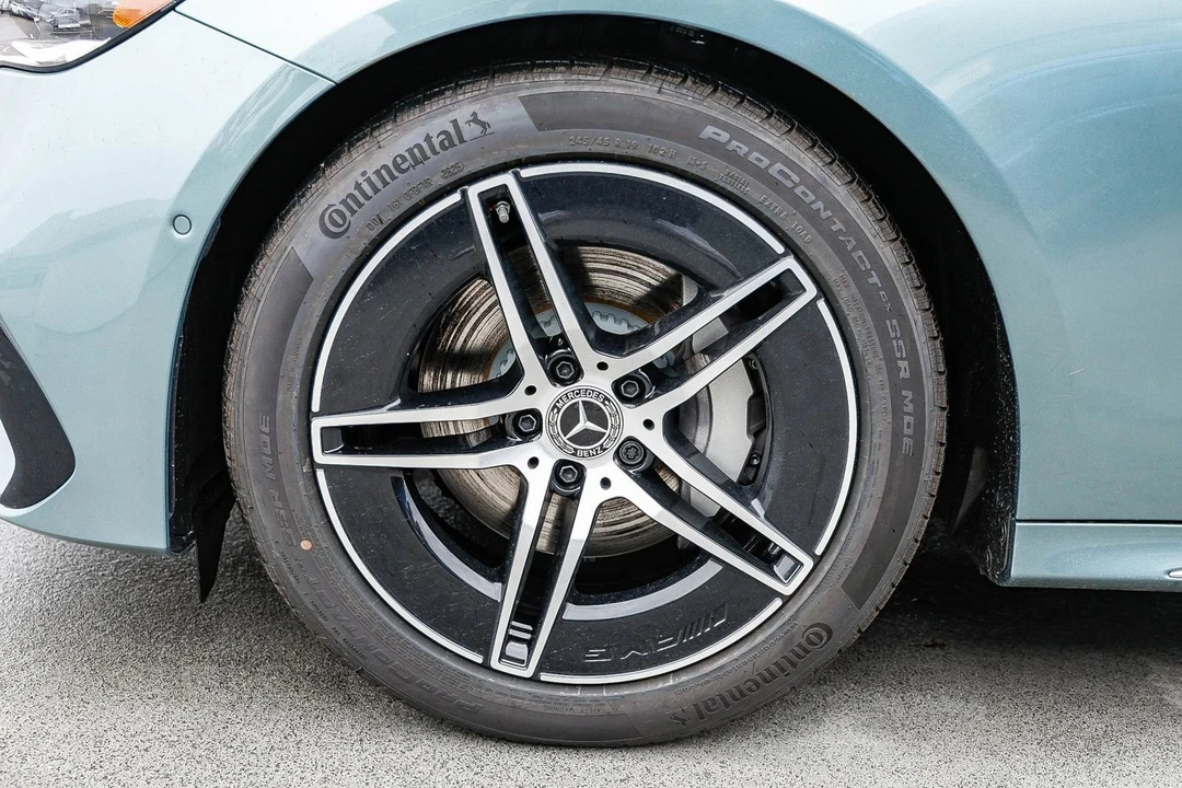 2026 Mercedes-Benz W214 E-Class - Image 9 of 12