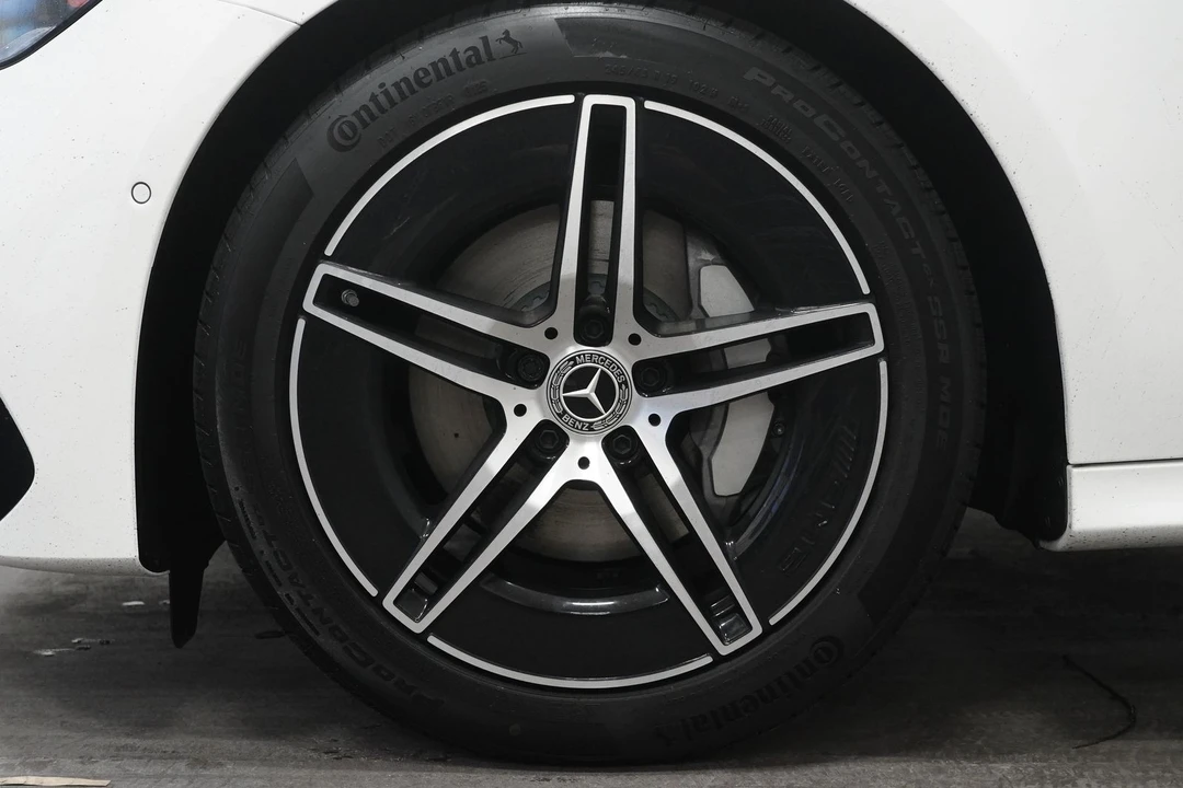 2026 Mercedes-Benz W214 E-Class - Image 10 of 12